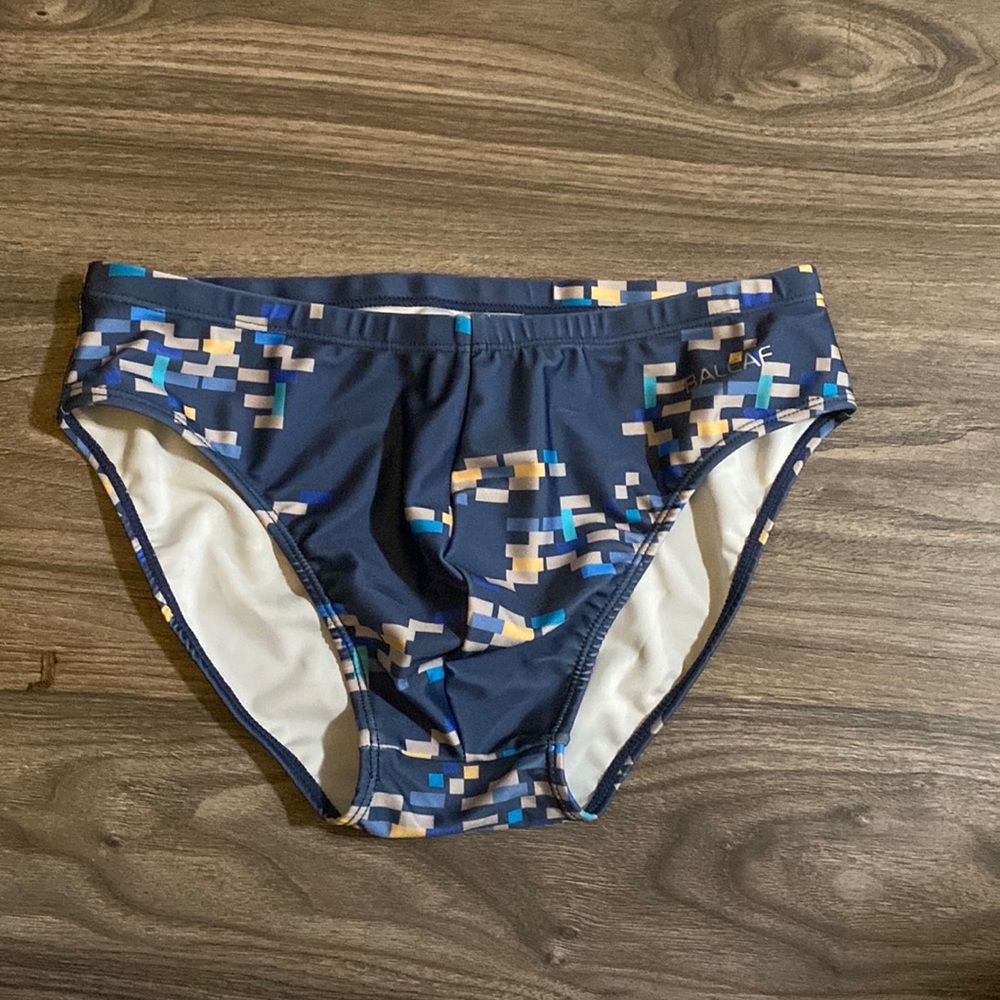 Baleaf Mens swimsuit  size XS